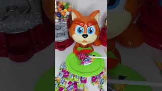 Filling Picky kitty plate with Candy 🍬 🍭 😋 🍭 🍬