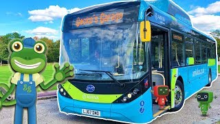 Bus Videos For Children | Gecko's Real Vehicles