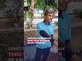 SOPIR LUPA TARIK REM TANGAN SAAT PARKIR, TAKSI TERPEROSOK MASUK KE KALI #shorts