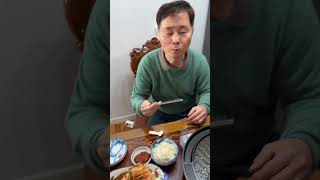 欧巴发工资买了韩牛～这一盒人民币2000多～在饭店吃一顿得7千多 大家觉得韩国物价怎么样？过完年也得继续炫大餐