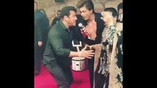 Salman khan and Shahrukh khan Dancing at Sonam kapoor's Wedding Reception 2018 || Reception Ceremony