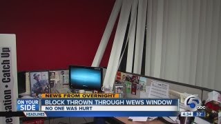 4:30am: Block through WEWS window