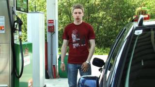 Sicherheitstipps auf der Tankstelle mit Stephan Rossegger.mp4