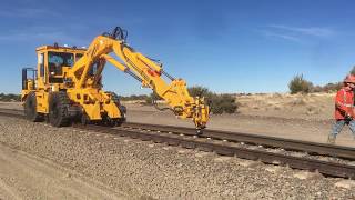 Swingmaster SRT Threading Rail in a Concrete Curve