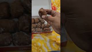 Kakinada Famous Gottam Kaja #sweet #telugu #aashrisoven #teluguvlogs #kakinada #rajahmundry