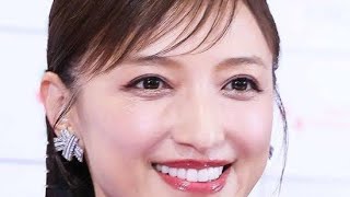 「奇跡の53歳」フリーアナ「奇跡の45歳」写真「８年後、53歳も若いと…」ポジティブ思考