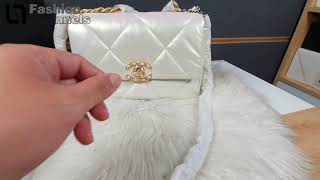 Camera Fashion - Chanel 19 small Bag Iridescent White