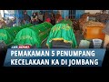 Alami Kecelakaan KA di Jombang, Pemakaman 5 Penumpang Luxio Diiringi Tangis di Sidoarjo