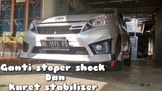 Cara memasang stoper shock belakang mobil agya dan karet stabilizer depan.