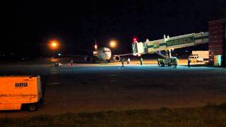 Airzena 737 gate arrival [4L-TGF]