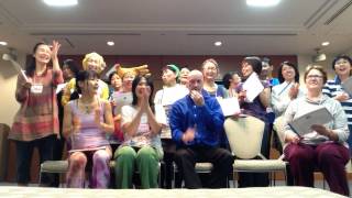 笑いヨガリーダー養成講座 Laughter Yoga Leader Training in Tokyo participants with Robert