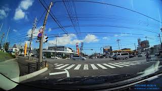 横断歩道で歩行者と車のゆずりあい