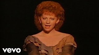 Reba McEntire - The Last One To Know (Official Music Video)