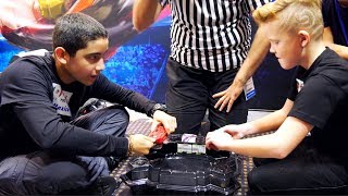 DetrĂĄs de CaÌmaras del Campeonato Mundial de Beyblade Burst