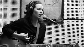 Petra und der Wolf - The Wheel (Live @ Radio 3FACH)