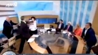 Un diputado neonazi griego golpea a dos diputadas de izquierda en un debate televisado