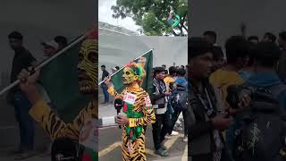 আইকনিক ফ্যান রবির দিকে অবাক চোখে তাকিয়ে ভারতের দর্শকরা #iconicfan #rabi #BANvIND #risingbd