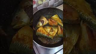 ইলিশ মাছ ভাজা রেসিপি।।#bengali #recipe #cooking #food #video #home #kitchen #youtubeshorts।।