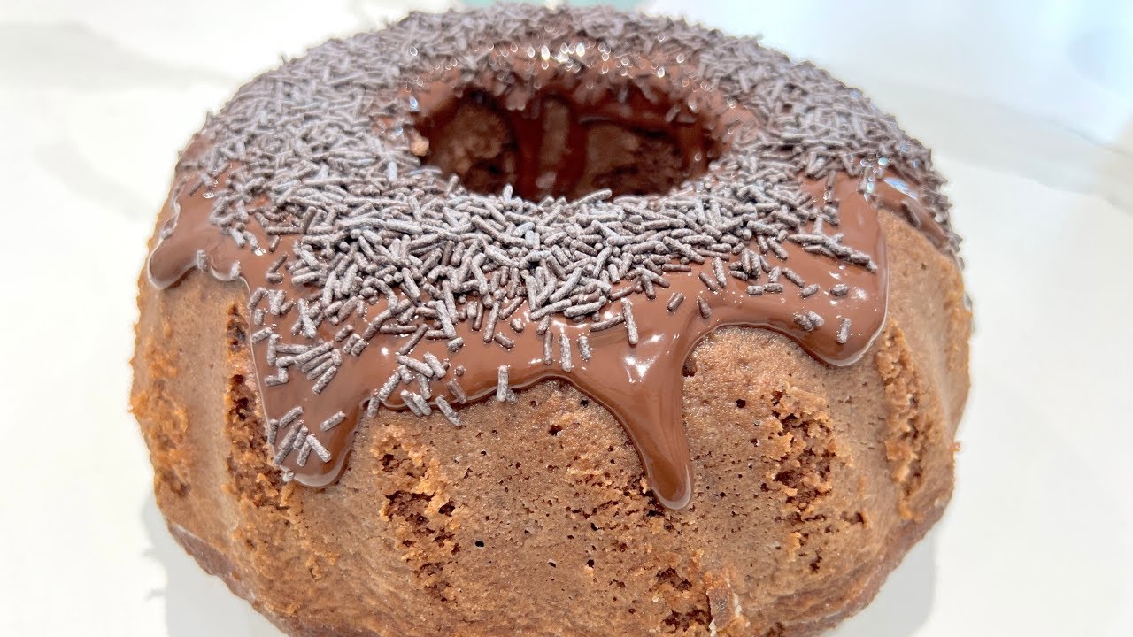 CAKE HYPER MOELLEUX AU CHOCOLAT - RECETTE FACILE - YouTube