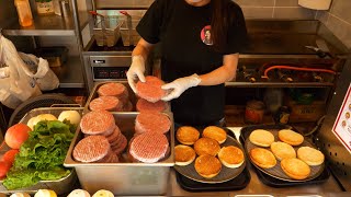 엄청난 크기 ! 신선한 재료가 듬뿍 들어가는 수제버거 / It's a huge burger with fresh ingredients / korean street food