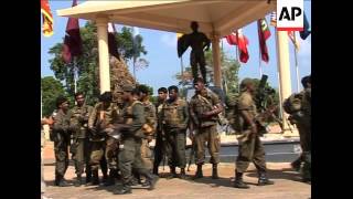 Army troops push ahead with fight against rebels