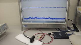 メガヘルツの超音波発振による、表面弾性波のダイナミック制御実験