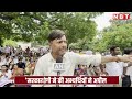 69000 teacher bharti lucknow में 69 हजार अभ्यर्थी सड़क पर उतरे cm yogi akhilesh से कर दी ये अपील