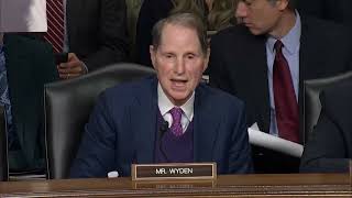 RFK Jr. and Sen. Ron Wyden have heated exchange over vaccines, measles outbreak response in Samoa