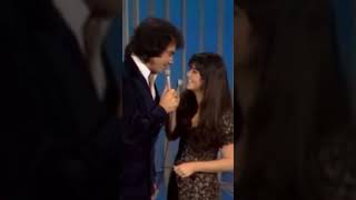 I’m A Believer - Neil Diamond and Linda Ronstandt (Glen Campbell Show)