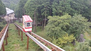 車窓から眺める風景　湯の山温泉（三重県）希望荘の中のケーブルカー