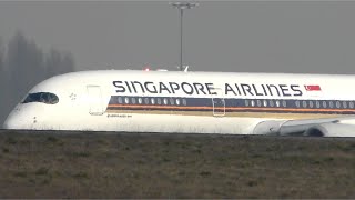 [4K] SINGAPORE AIRLINES A350-941 (9V-SMN + 9V-SMV) / TAXI + TAKE OFF / PARIS CDG AIRPORT