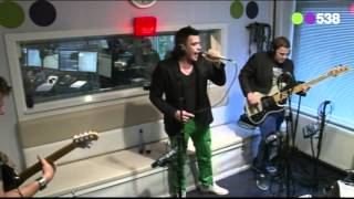 Radio 538 Friday Night Live - Pak je coverrrrs! Noizz - Jump Around.mp4