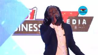 Wutah performs at Ghana Club 100 Awards