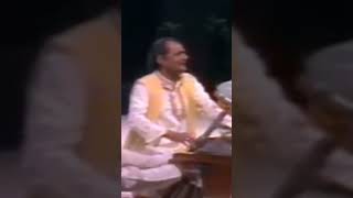 Aami Eto Je Tomay Bhalobeshechi, Manabendra Mukherjee Live