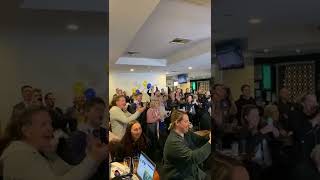 Big crowd in Bendigo watch home-town star Dyson Daniels get drafted by Pelicans | #Shorts #NBADraft