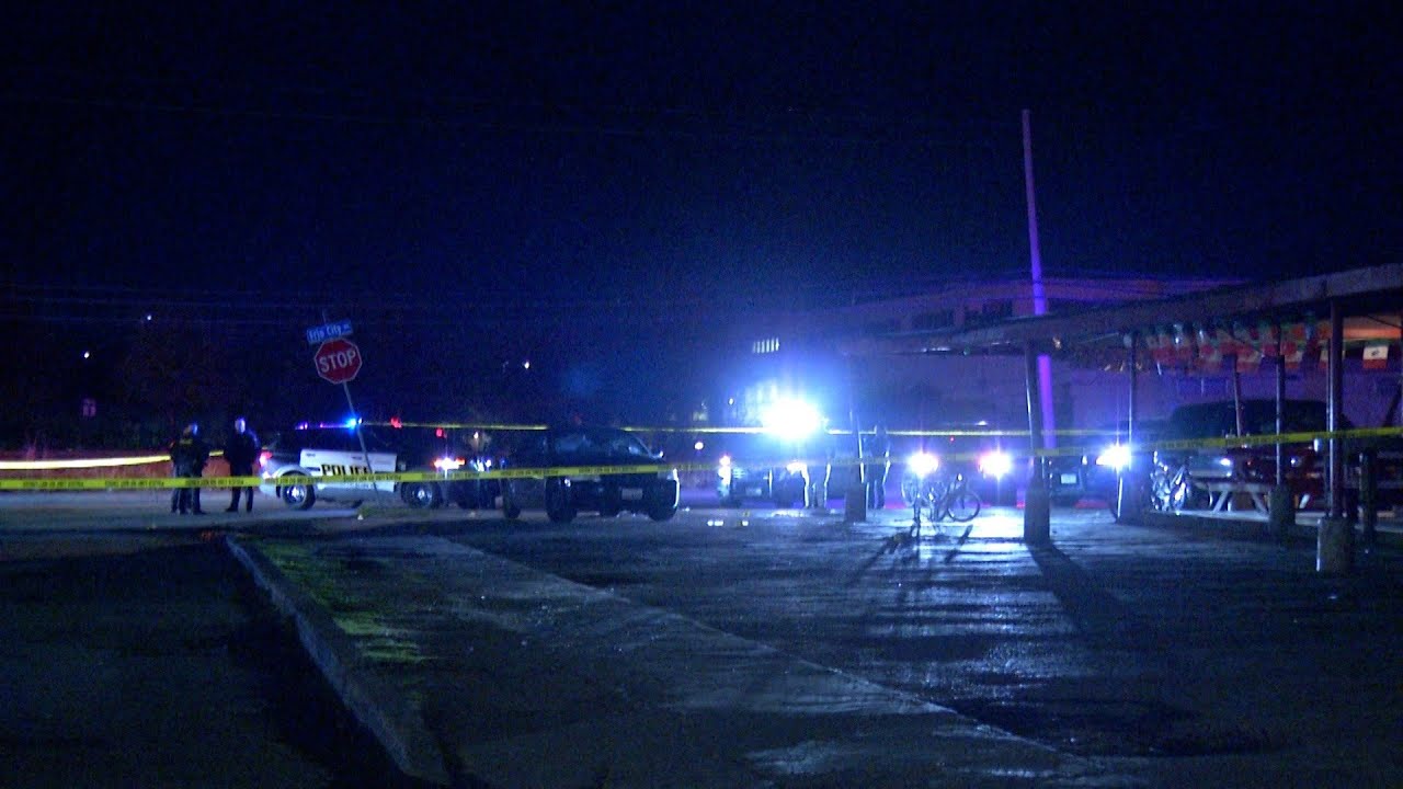 2 Men Shot Following Argument Outside Bar, Suspects On The Run, Police ...