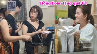 Tối Hồng Loan đang Live bất ngờ đón Chị Đẹp đại gia đến ủng hộ và nhận quà Úc vui vui