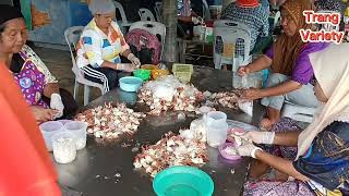 กลุ่มประมงพื้นบ้าน ชุมชนบ้านน้ำราบ ทำประมงปูม้าโดยแกะเนื้อปูส่งขายให้กับร้านอาหาร ฯ