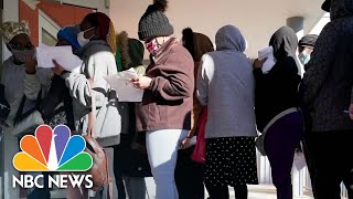 Miami Residents Wait Hours In Line For Grocery Gift Cards As Food Insecurity Grows Due To Covid
