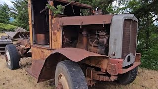 Oshkosh 4x4 walkaround. big Waukesha 6 cyl.