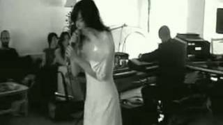 BJORK - UNISON [REHEARSAL]