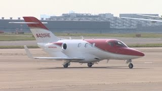 ホンダジェット国内初披露　羽田空港、研究開始から３０年 Honda's light business jet unveiled for 1st time in Japan