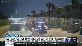 Physician accused of removing wrong organ pleads not guilty