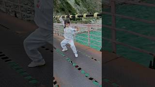 小女孩展现好风采，一招一式行云流水，铿锵有力！ #HuangyanMartialArts #Kungfu #MartialArts #China #Fujian