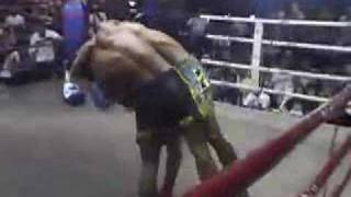 Neung shows skills in Muay Thai wins by TKO March 25, 2008