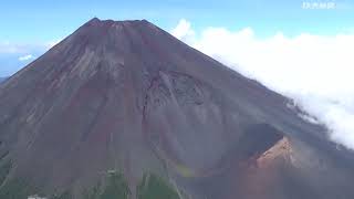 富士山の宝永火口　３００年超の静穏