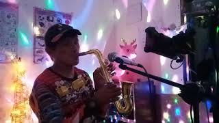 saxophone playing with the Master IDOL Ping Jammy s band