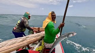 (Guerreiros Do Mar) INAUGURAMOS A NOVA JANGADA COM O PÉ DIREITO, ACERTAMOS O CARDUME DOS BRUTOS !