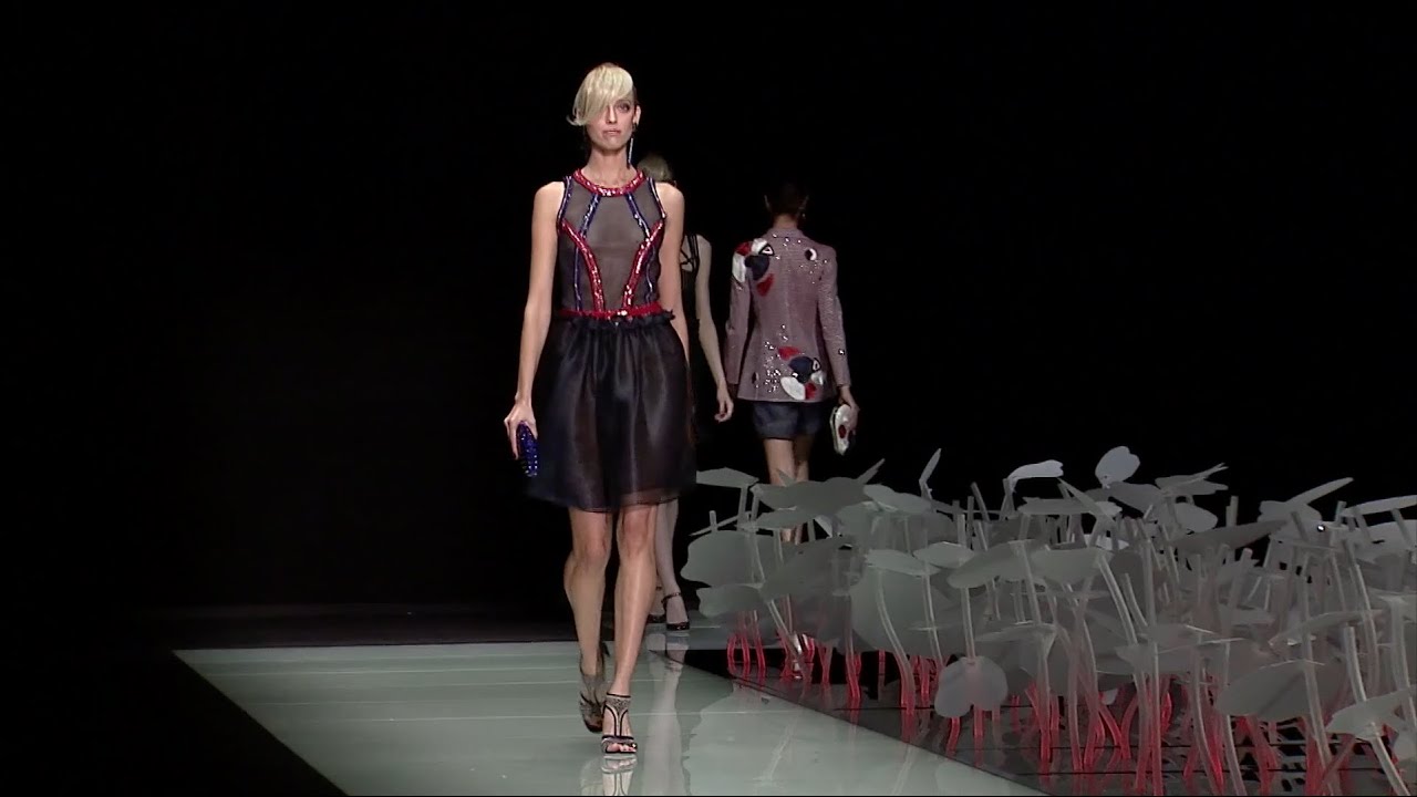 Giorgio Armani - 2016 Spring Summer Womenswear Collection - YouTube