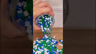 This simple beads video looks AWESOME IN REVERSE!!!! 💙💚